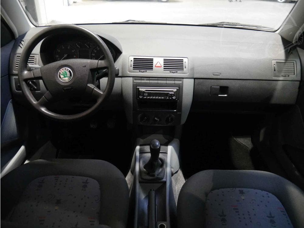 2003 Škoda FABIA - 8