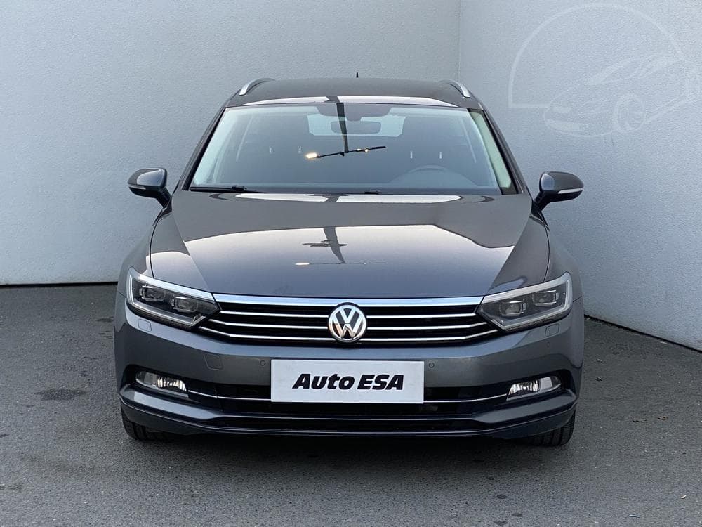 2017 Volkswagen PASSAT - 3