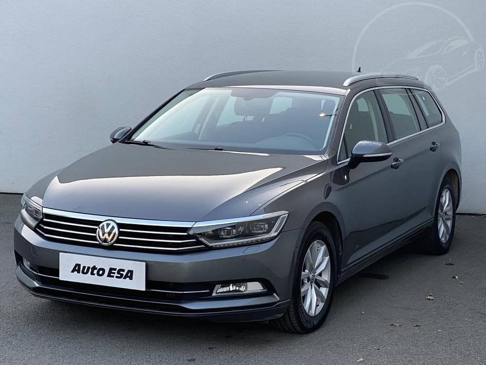 2017 Volkswagen PASSAT - 5