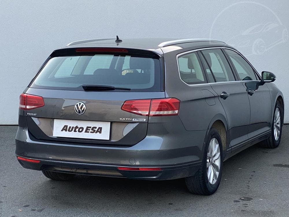 2017 Volkswagen PASSAT - 7