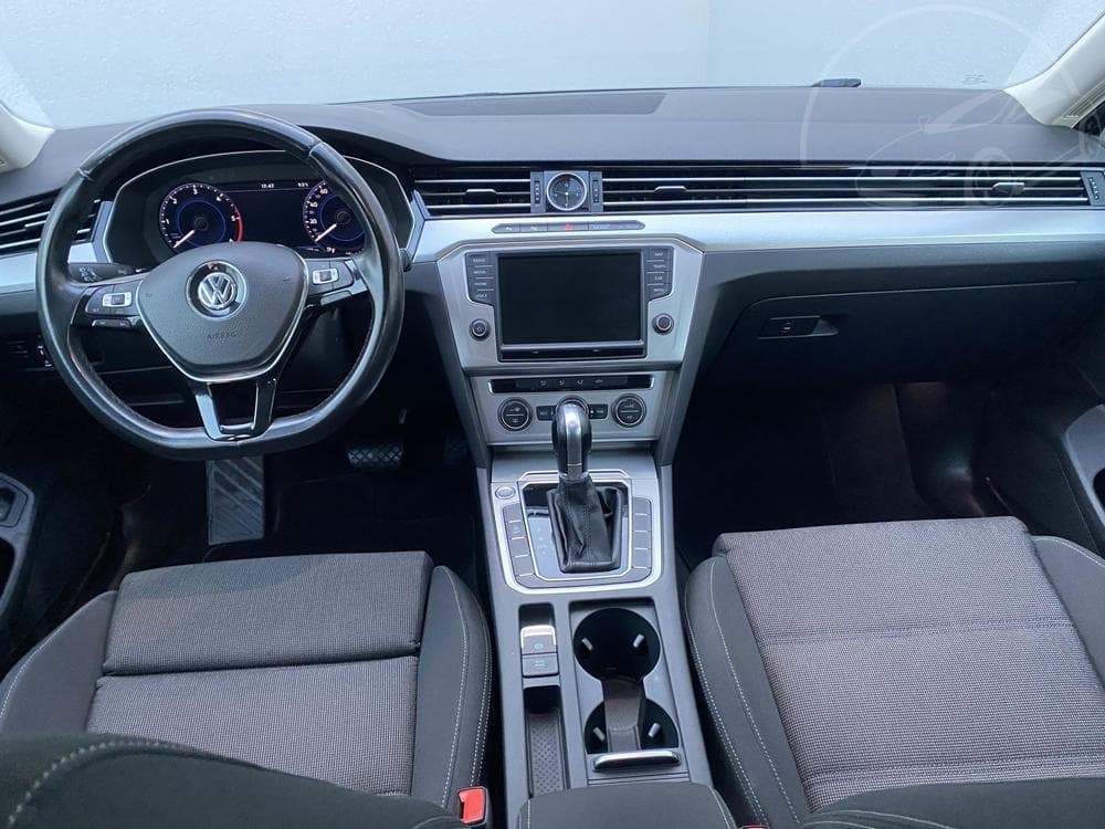 2017 Volkswagen PASSAT - 15