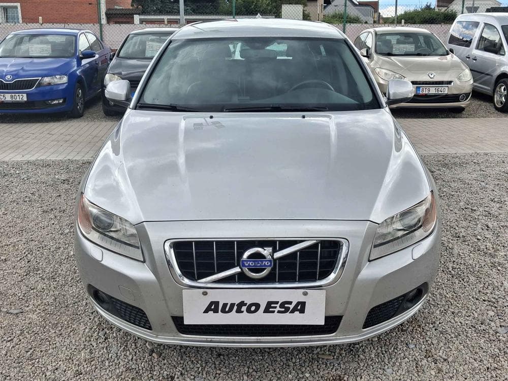 2010 Volvo V70 - 2