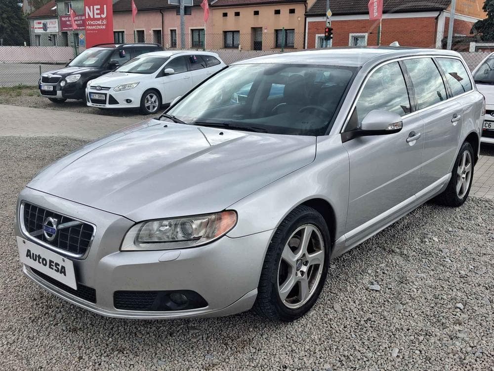 2010 Volvo V70 - 3