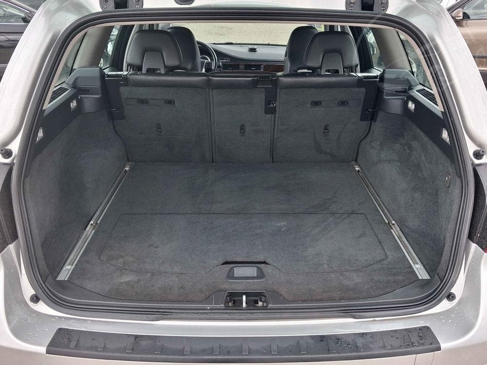 2010 Volvo V70 - 7