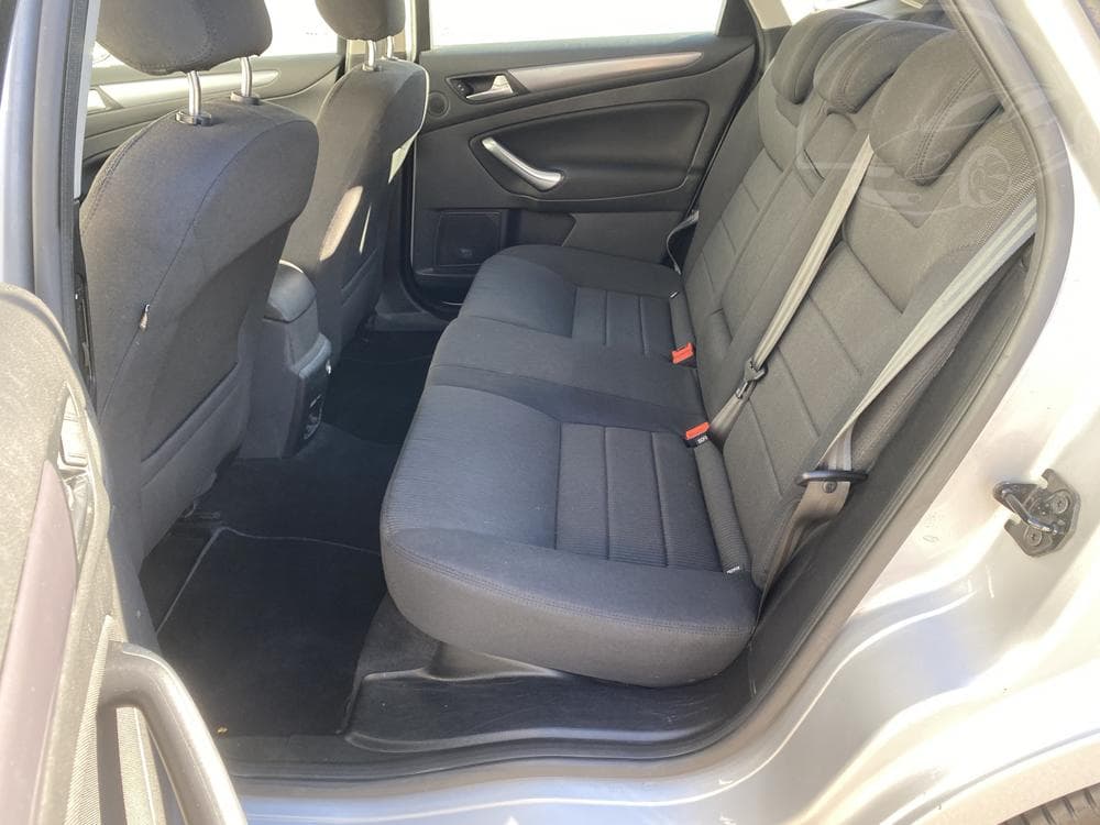2011 Ford MONDEO - 19