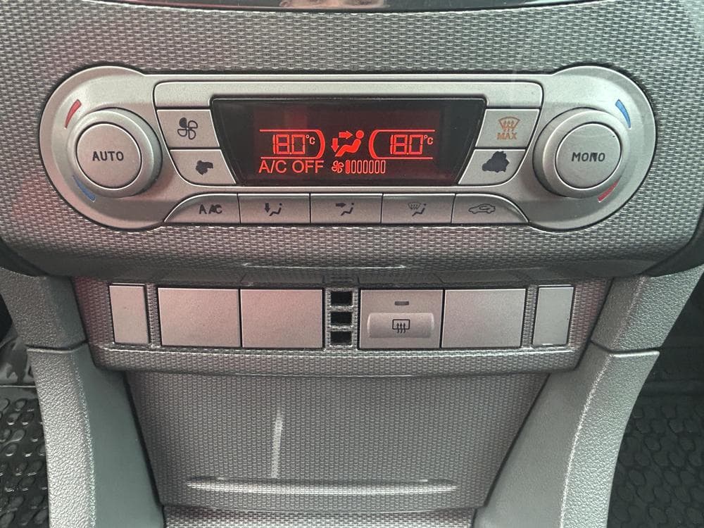 2008 Ford FOCUS - 13