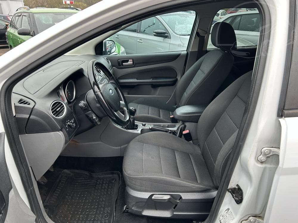 2008 Ford FOCUS - 9