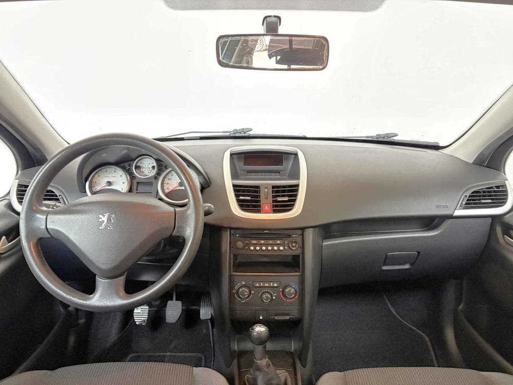 2010 Peugeot 207 - 8