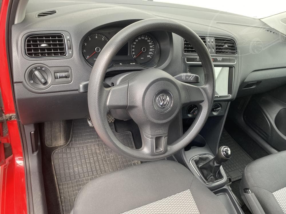 2012 Volkswagen POLO - 11