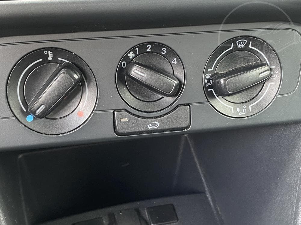 2012 Volkswagen POLO - 12