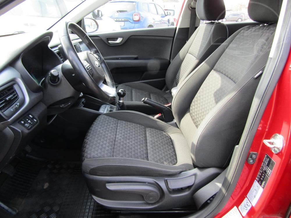 2017 Kia RIO - 9