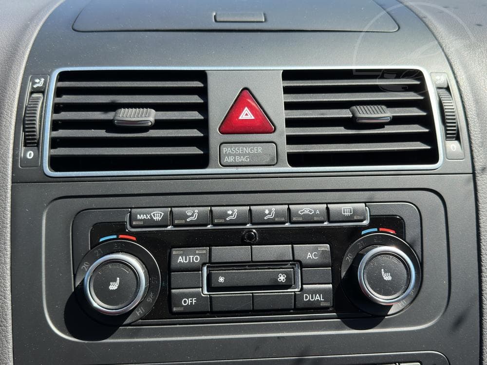 2011 Volkswagen TOURAN - 16