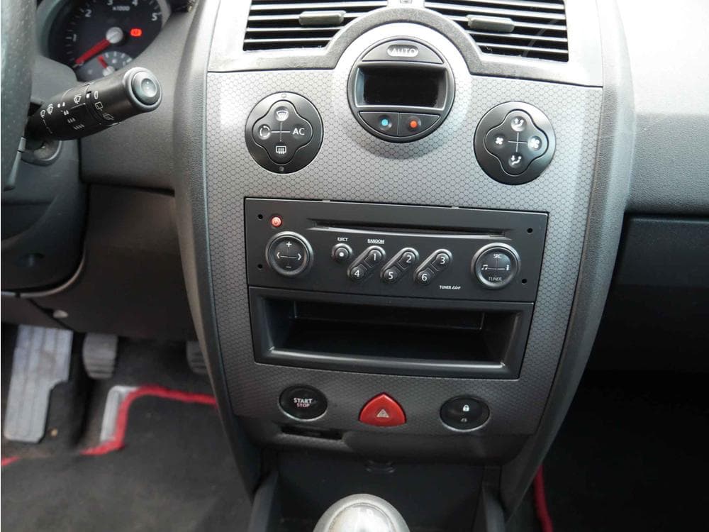 2003 Renault MEGANE - 11