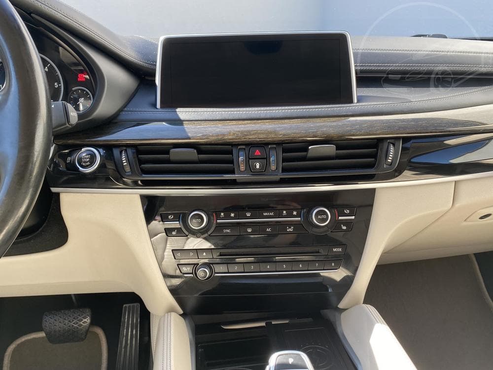 2015 BMW X6 - 23