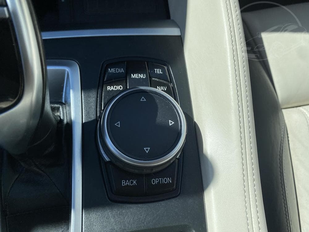 2015 BMW X6 - 35