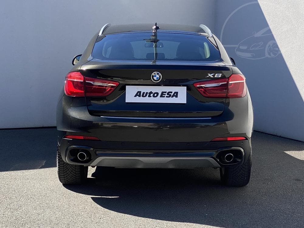 2015 BMW X6 - 9