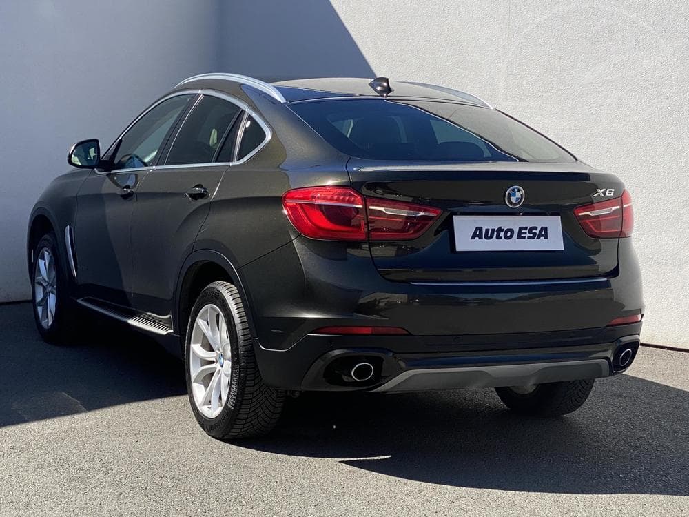 2015 BMW X6 - 11