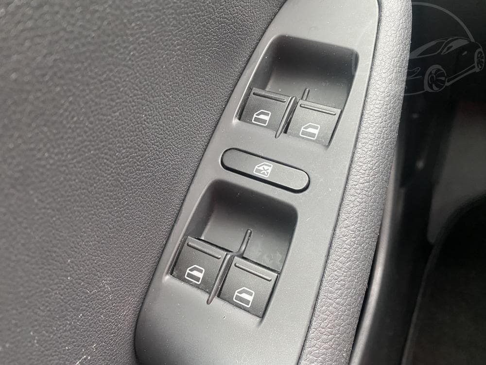 2013 Volkswagen JETTA - 11