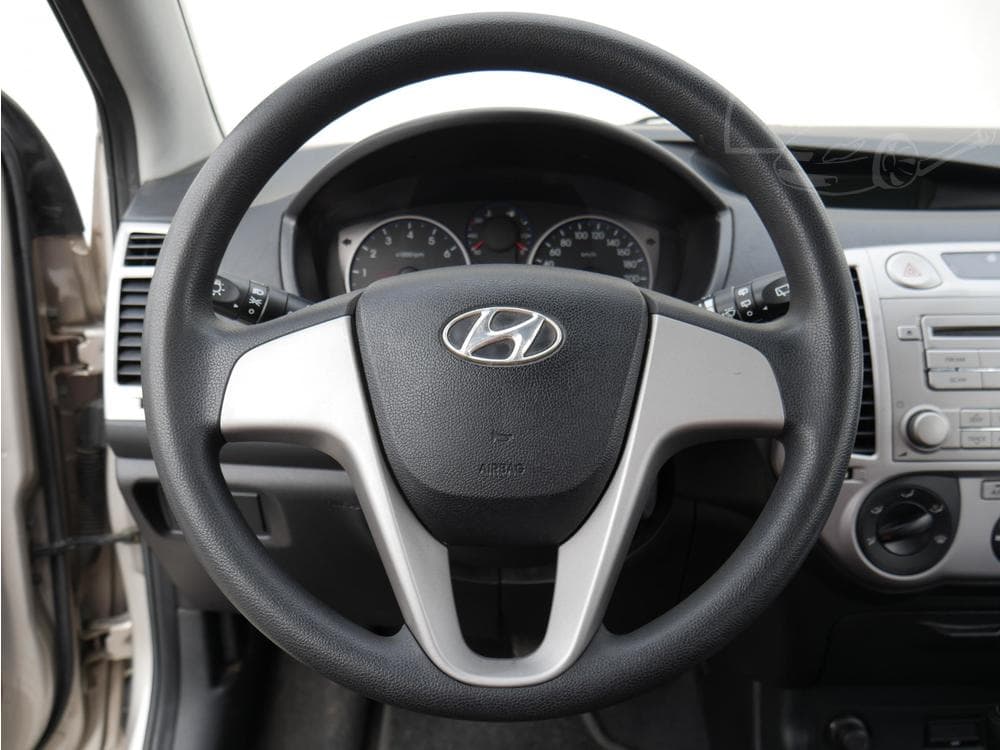 2011 Hyundai i20 - 14