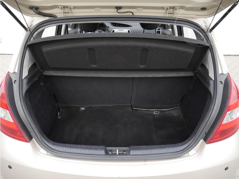 2011 Hyundai i20 - 7