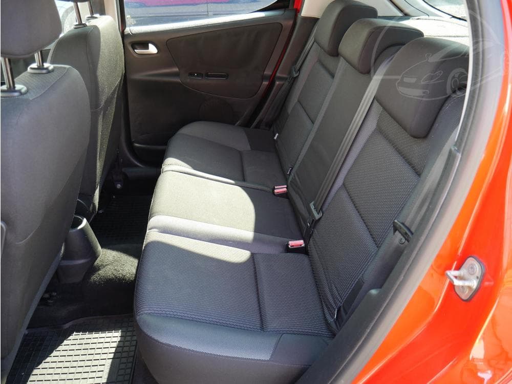 2012 Peugeot 207 - 10
