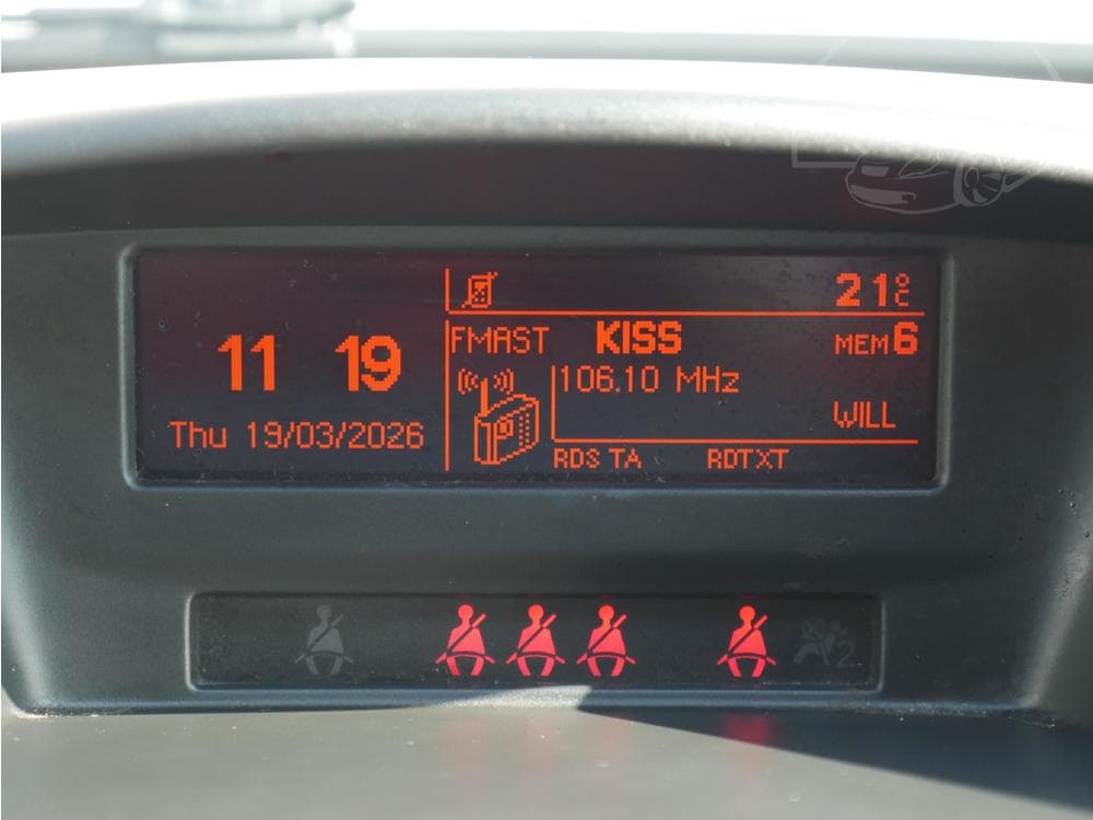 2012 Peugeot 207 - 13