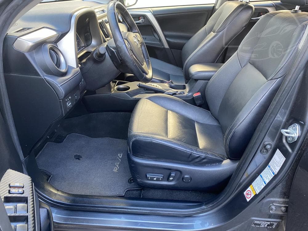2013 Toyota RAV4 - 33