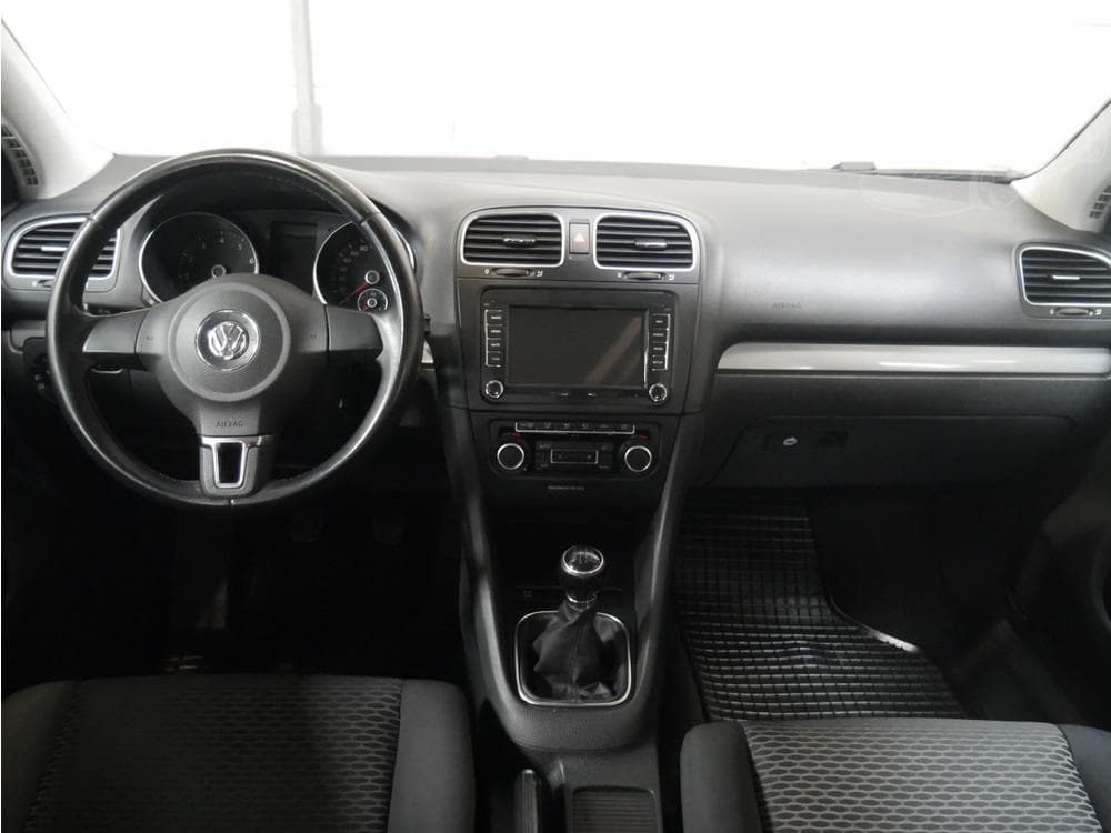 2010 Volkswagen GOLF - 8