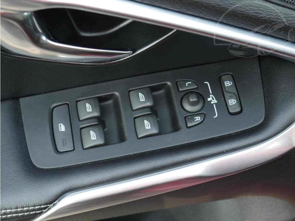 2015 Volvo V40 - 31