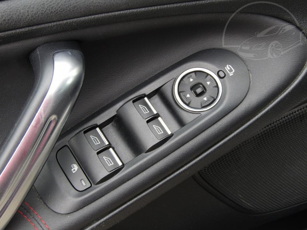 2011 Ford S-MAX - 31