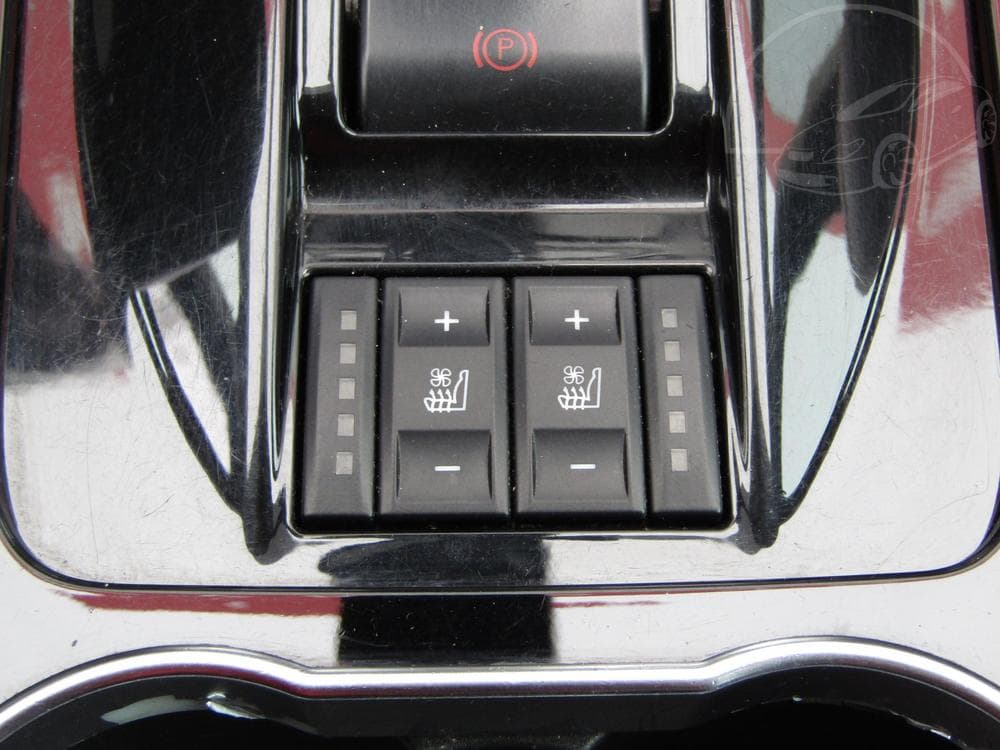 2011 Ford S-MAX - 40