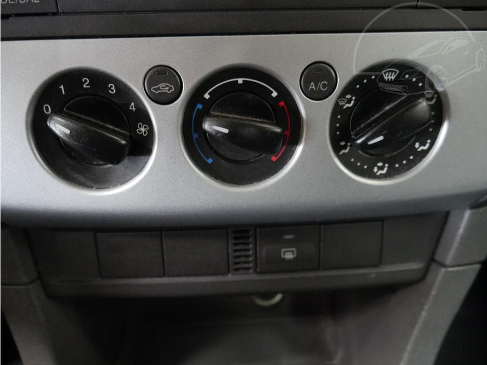 2005 Ford FOCUS - 31