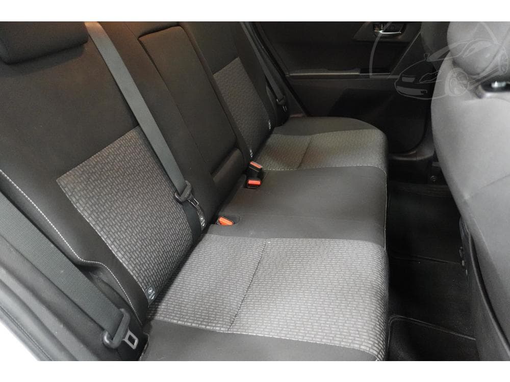 2015 Toyota AURIS - 12