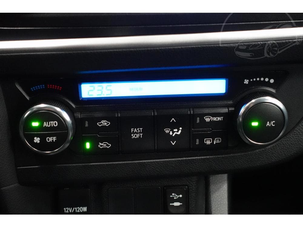 2015 Toyota AURIS - 19