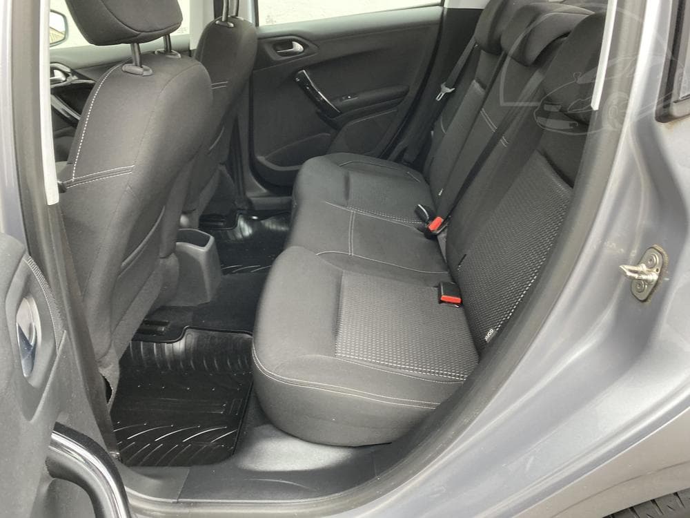 2019 Peugeot 208 - 19