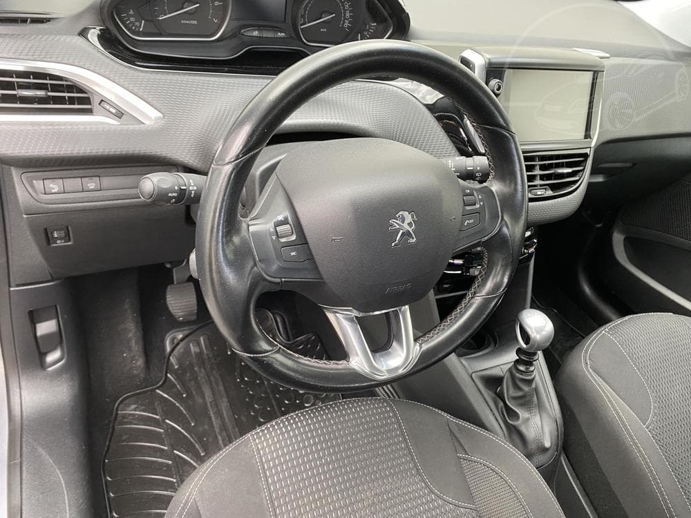 2019 Peugeot 208 - 23