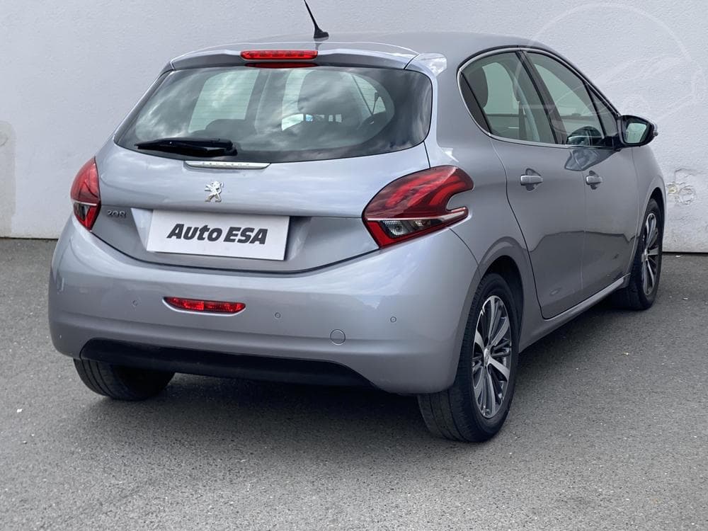 2019 Peugeot 208 - 7