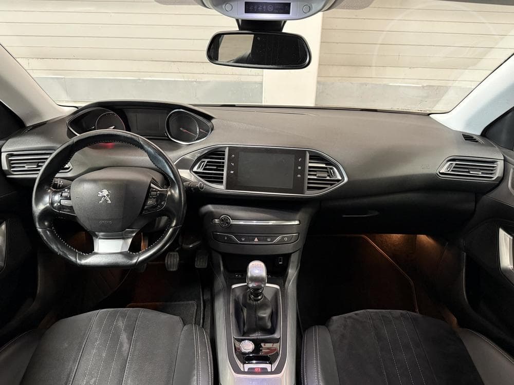 2017 Peugeot 308 - 8