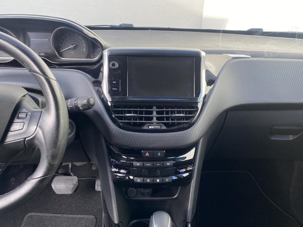 2016 Peugeot 2008 - 12