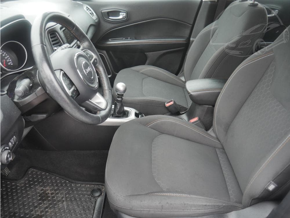 2018 Jeep Compass - 9