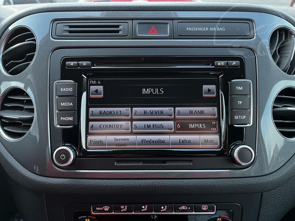 2015 Volkswagen TIGUAN - 11