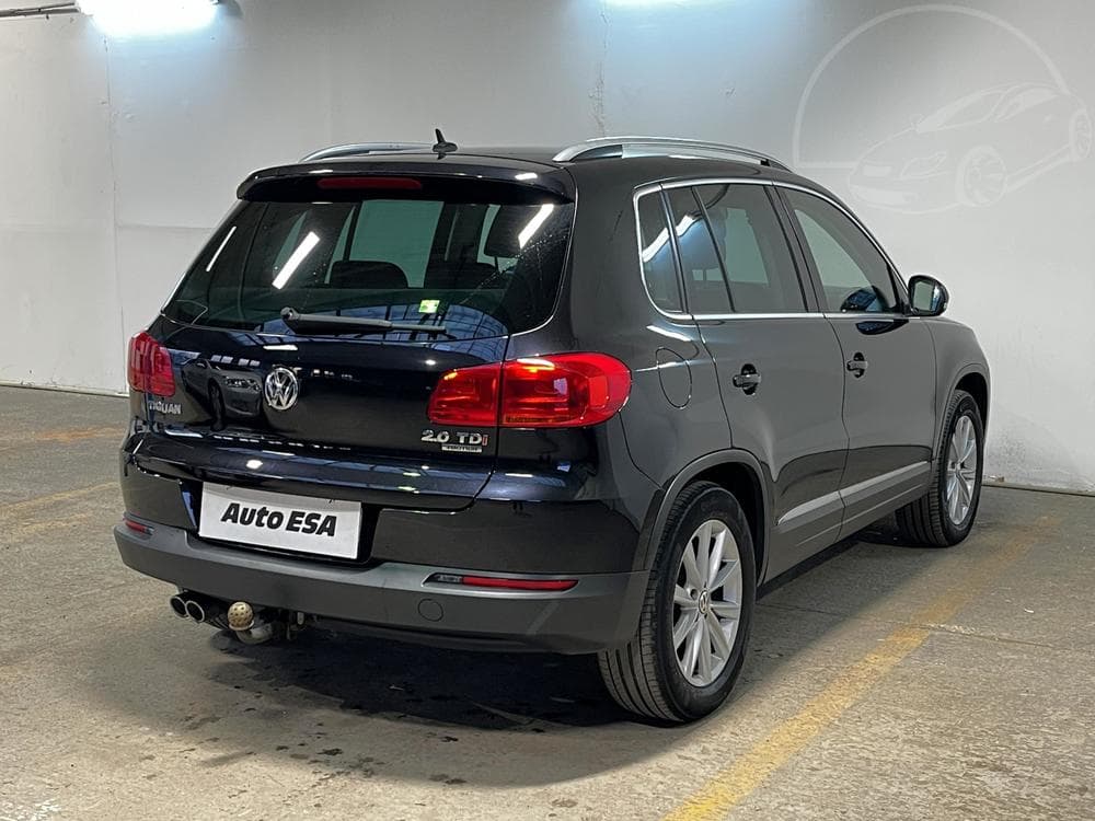 2015 Volkswagen TIGUAN - 4