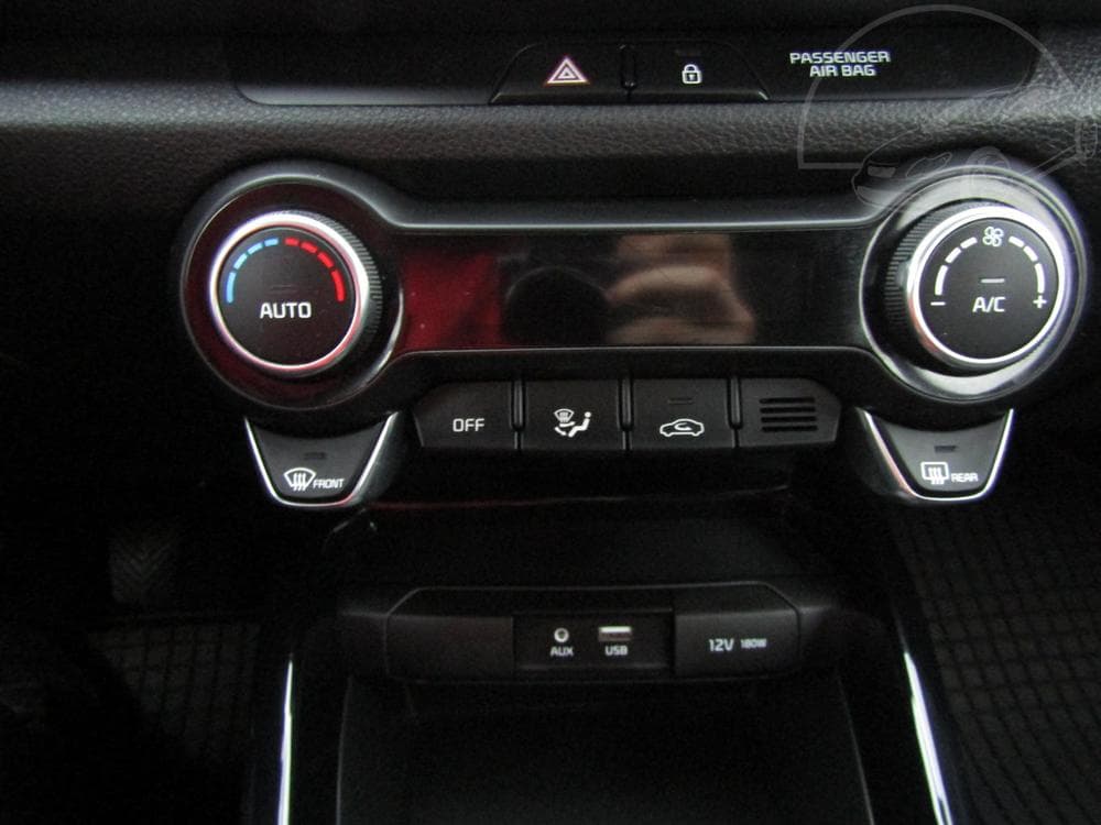 2019 Kia RIO - 46