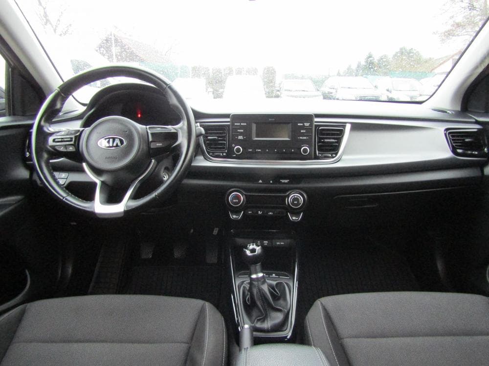 2019 Kia RIO - 22
