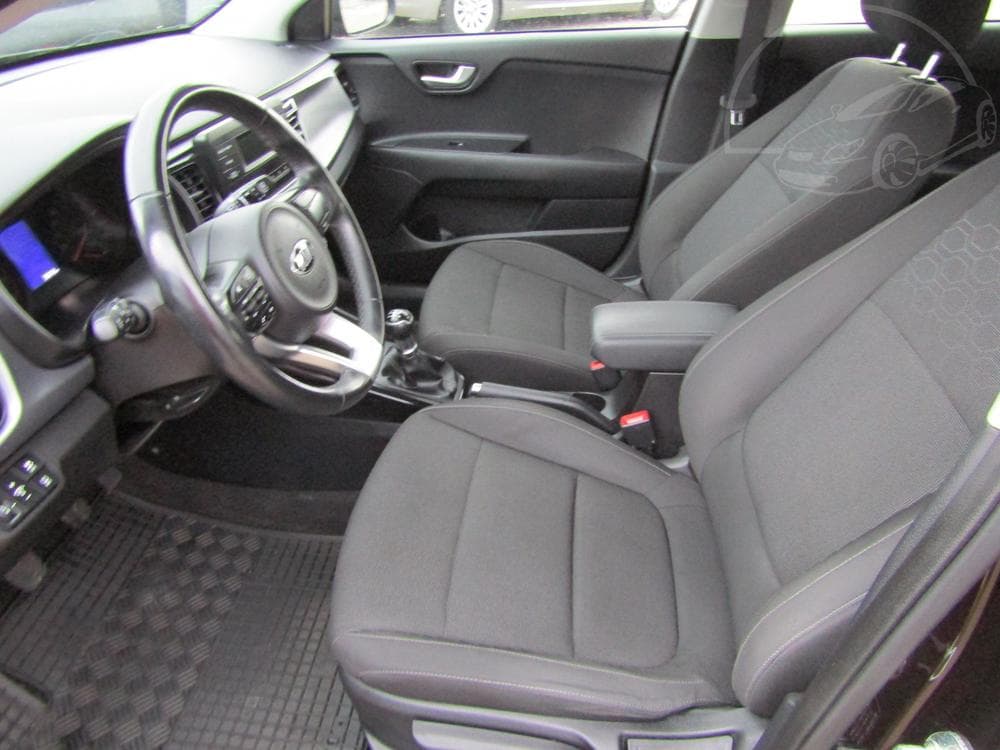2019 Kia RIO - 25