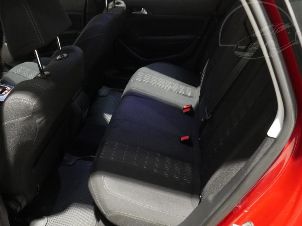 2016 Peugeot 308 - 10
