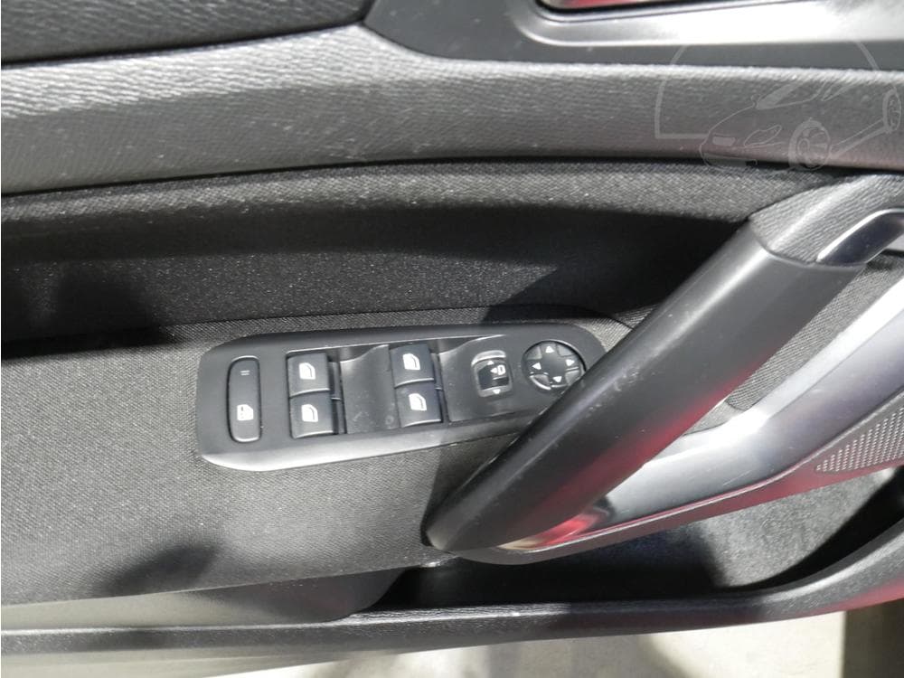 2016 Peugeot 308 - 11