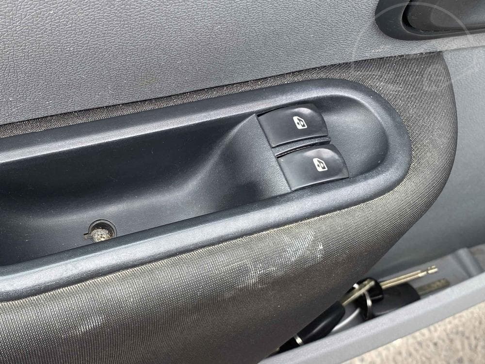 2007 Renault CLIO - 11