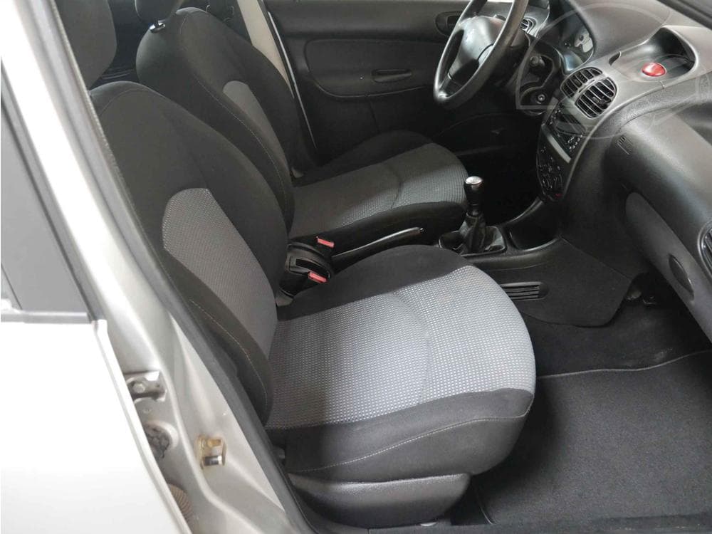 2004 Peugeot 206 - 12