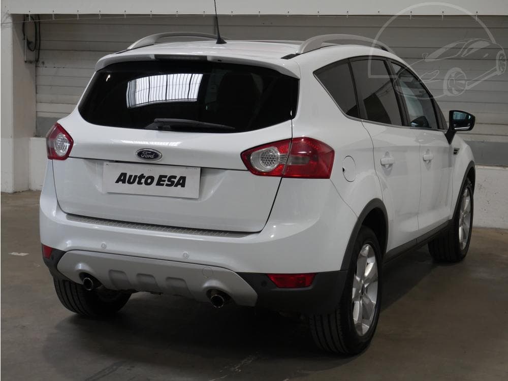 2010 Ford KUGA - 11